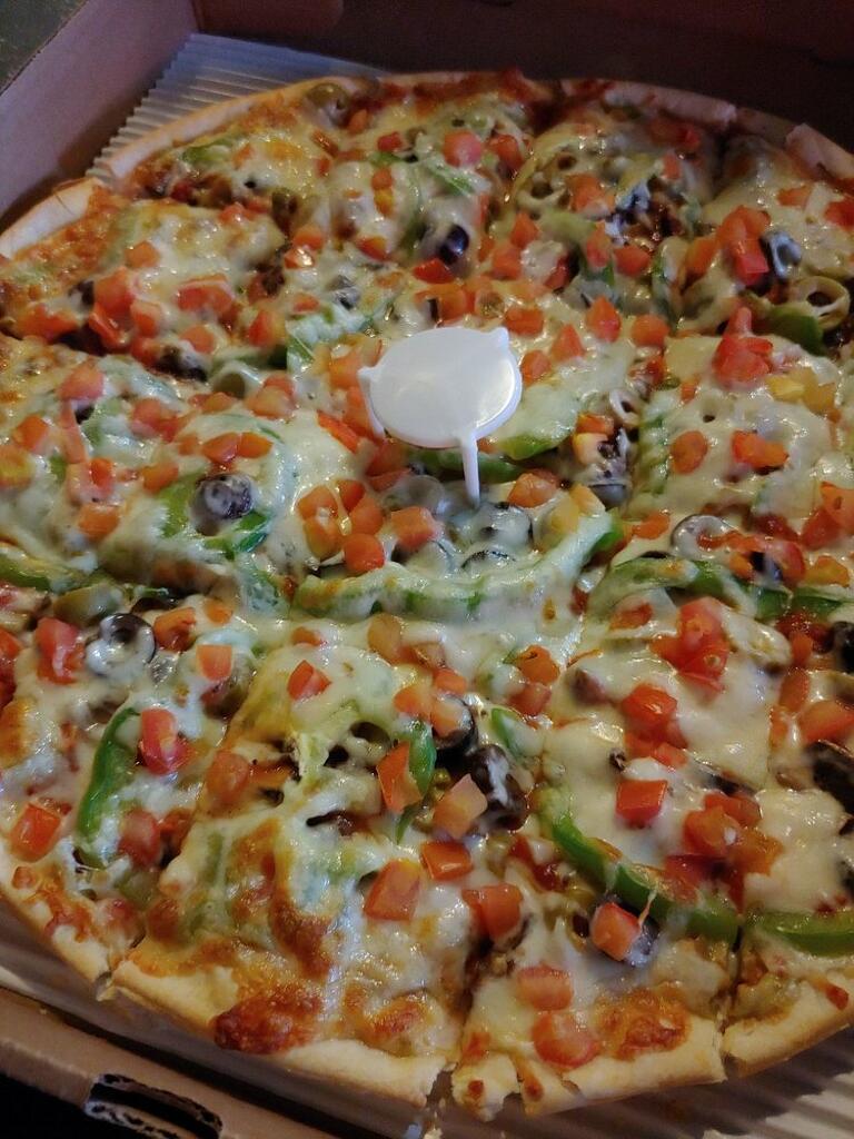Linwood Pizza, Wyoming, MN -Veggie Pizza